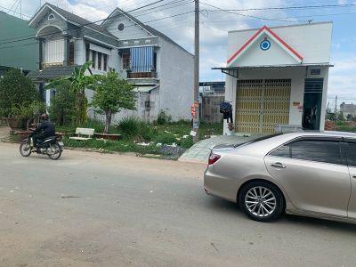 1. Bán nhà mặt tiền đường nhựa Hồng Phúc, Tân Đức, Đức Hoà, Long An